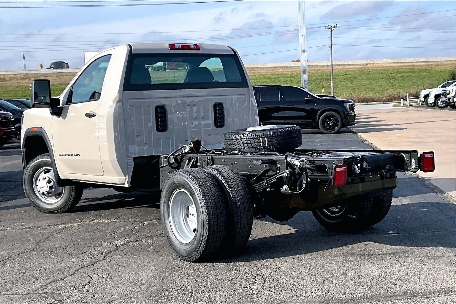 2026 GMC Sierra 3500 HD Chassis Cab Pro