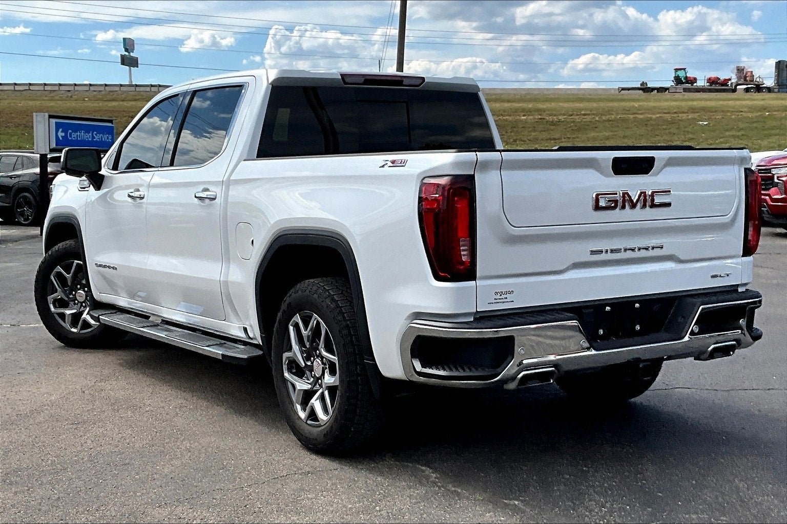 2024 GMC Sierra 1500 SLT