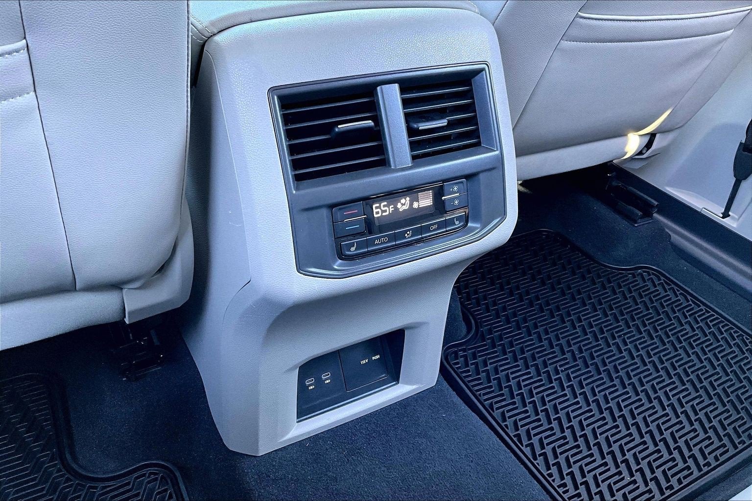 2022 Volkswagen Atlas 3.6L V6 SEL Premium R-Line