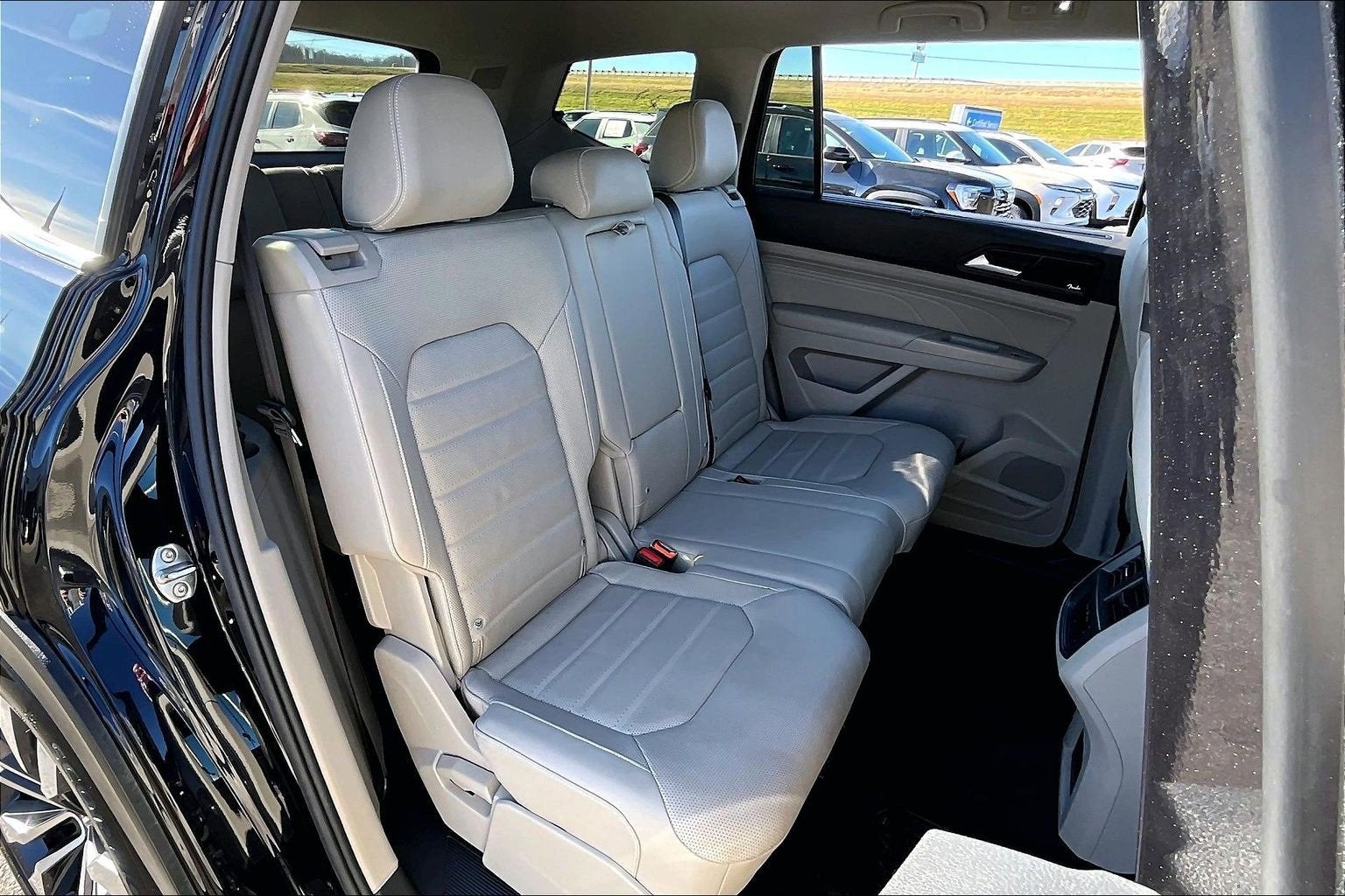 2022 Volkswagen Atlas 3.6L V6 SEL Premium R-Line