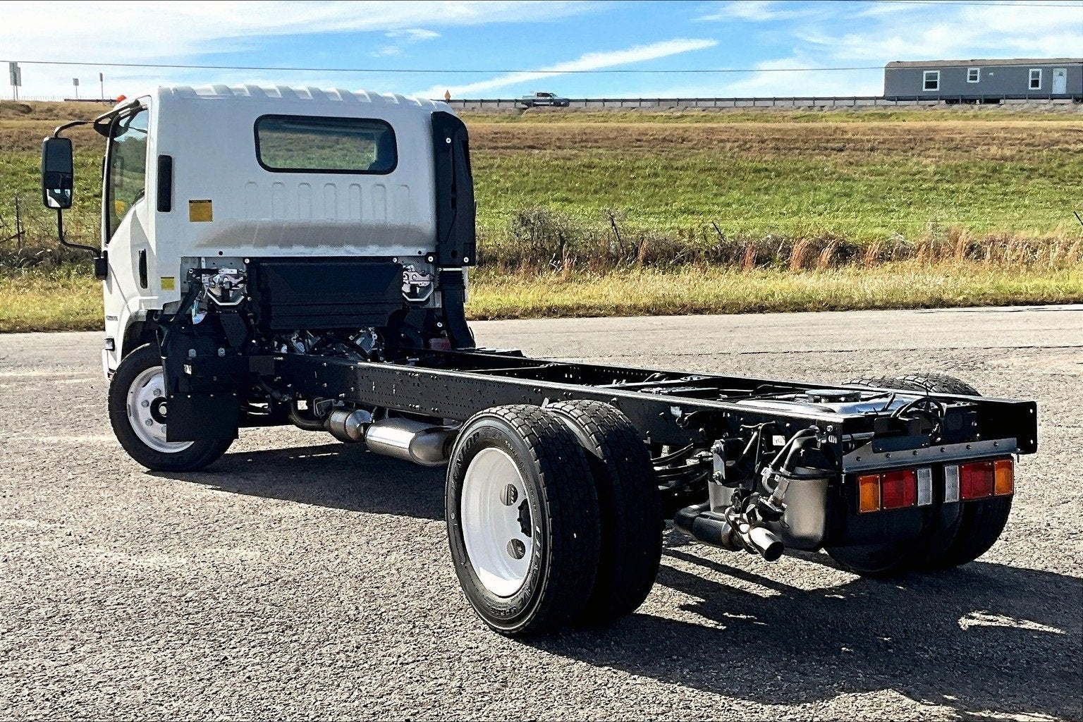 2025 Chevrolet Low Cab Forward 4500 1WT