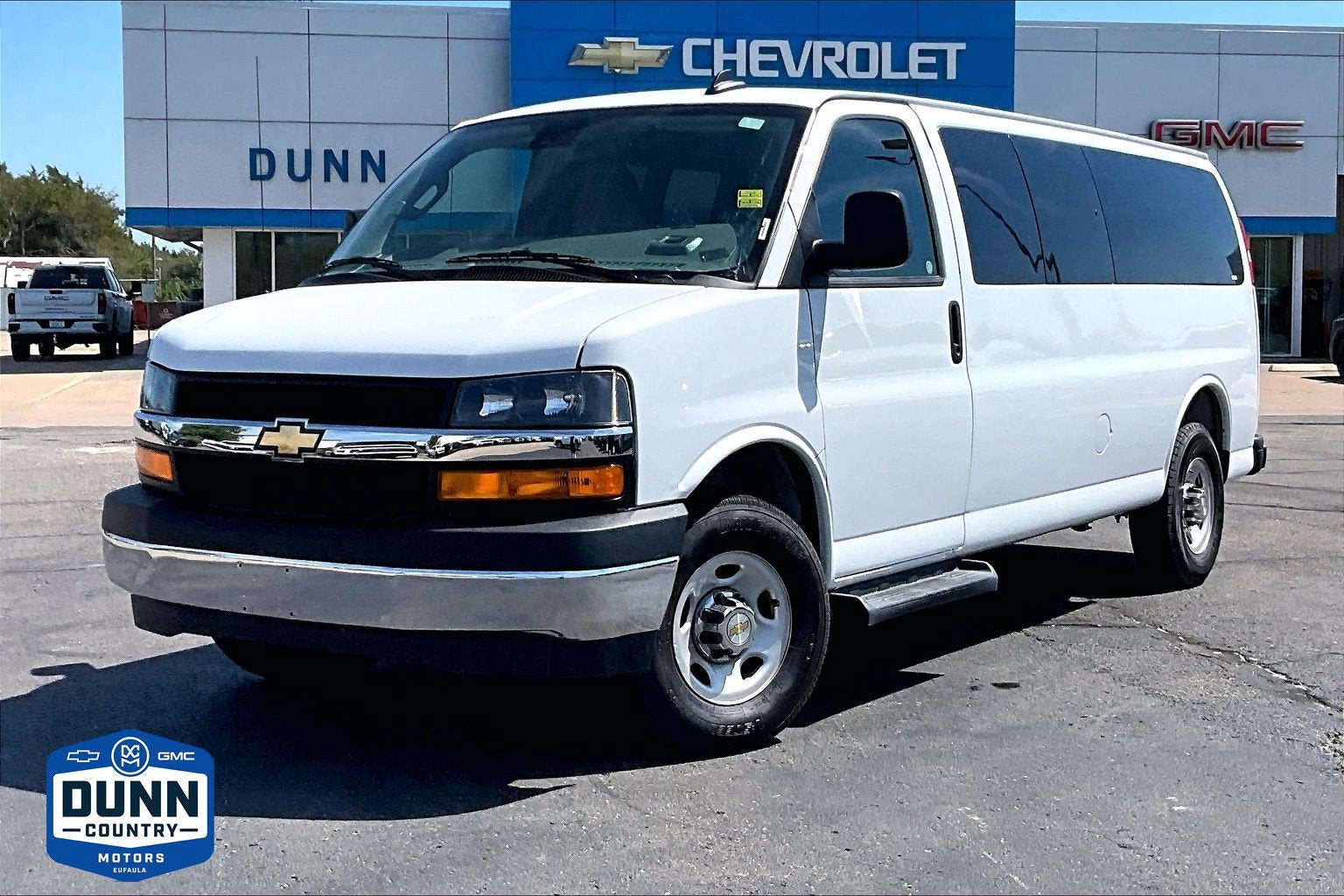 2025 Chevrolet Express Passenger