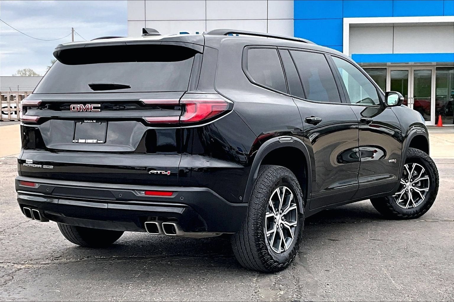 2024 GMC Acadia AT4