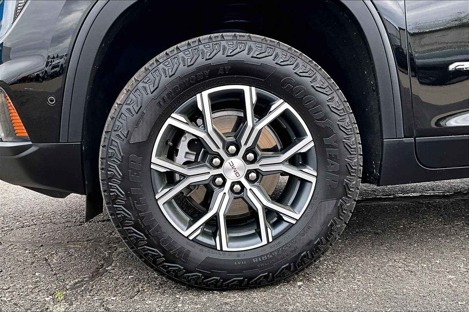 2024 GMC Acadia AT4