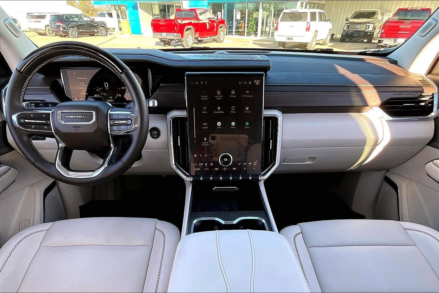 2024 GMC Acadia Denali