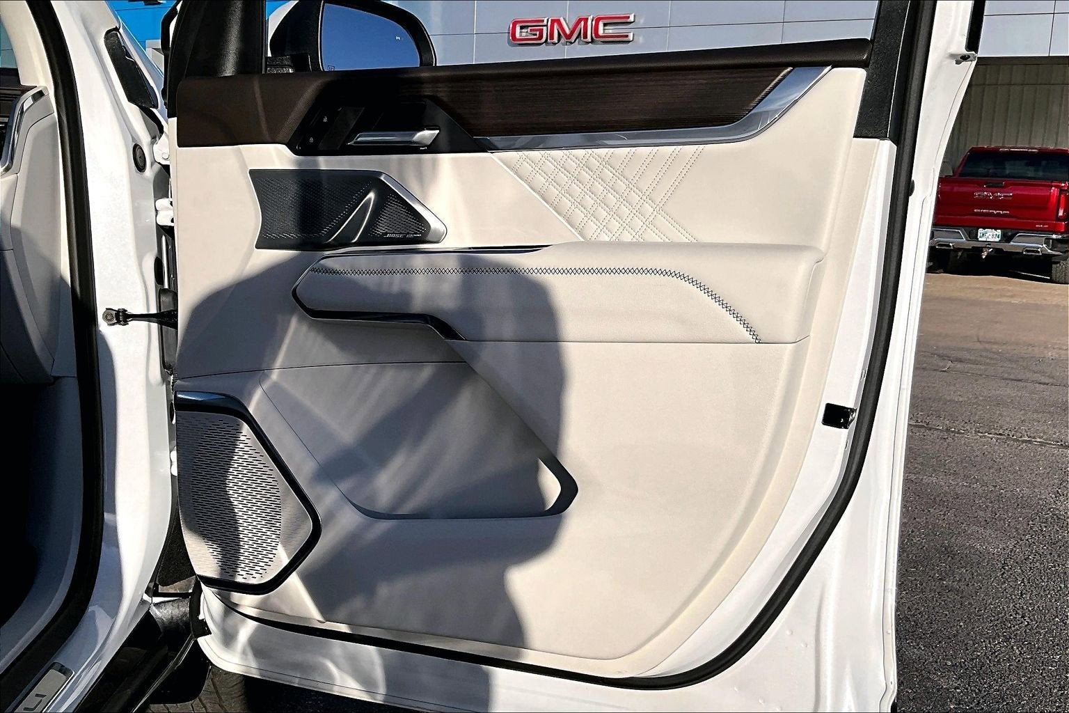 2024 GMC Acadia Denali