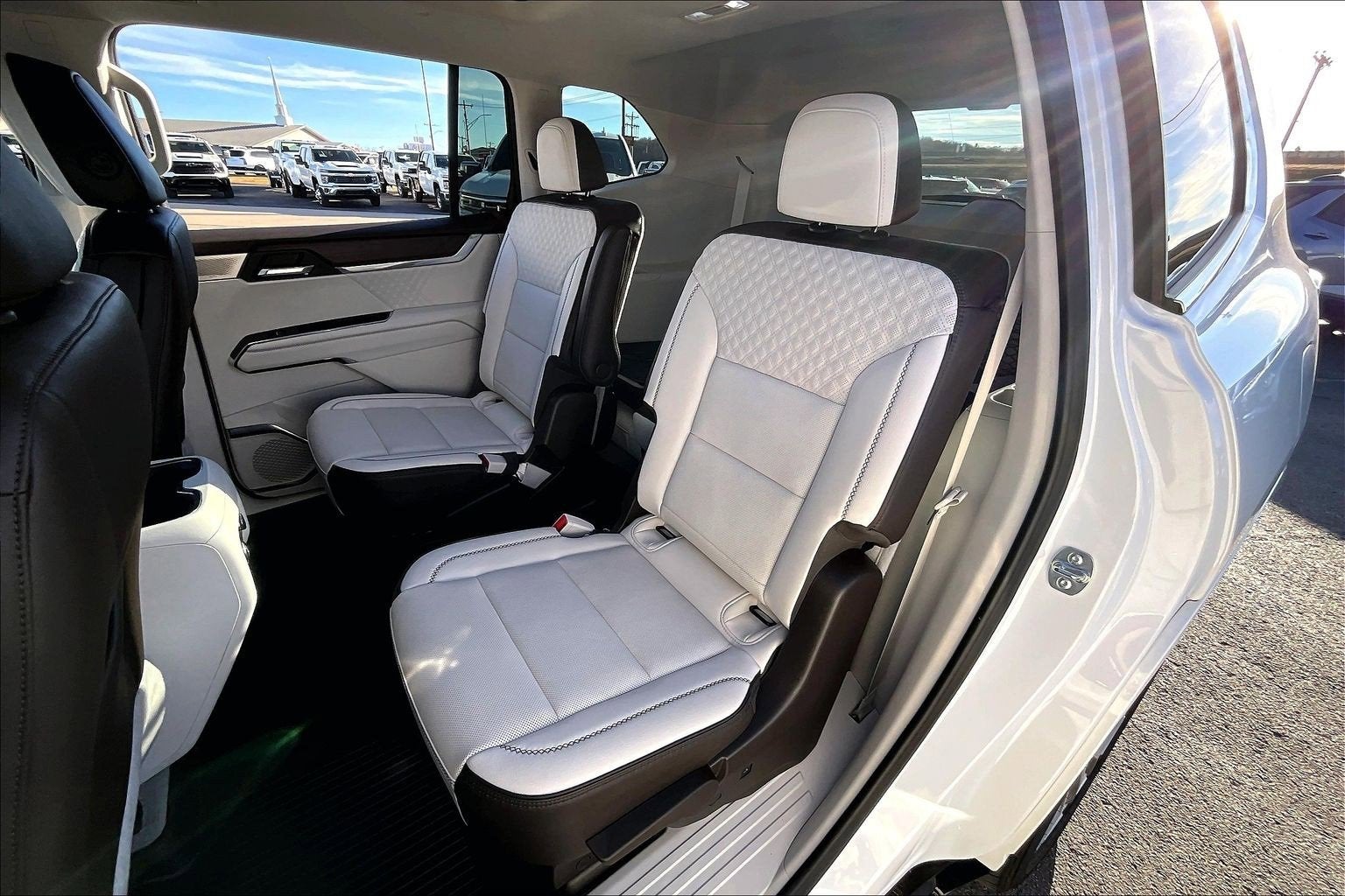 2024 GMC Acadia Denali