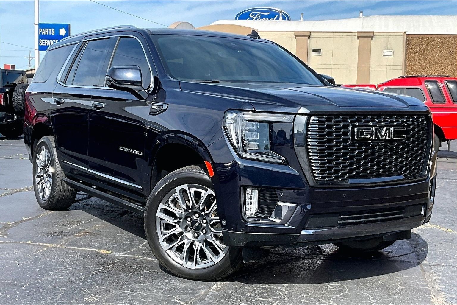 2023 GMC Yukon Denali Ultimate