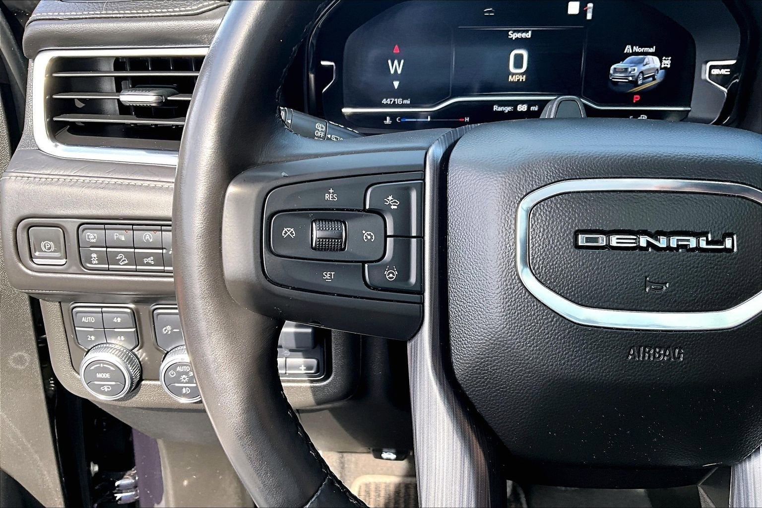 2023 GMC Yukon Denali Ultimate