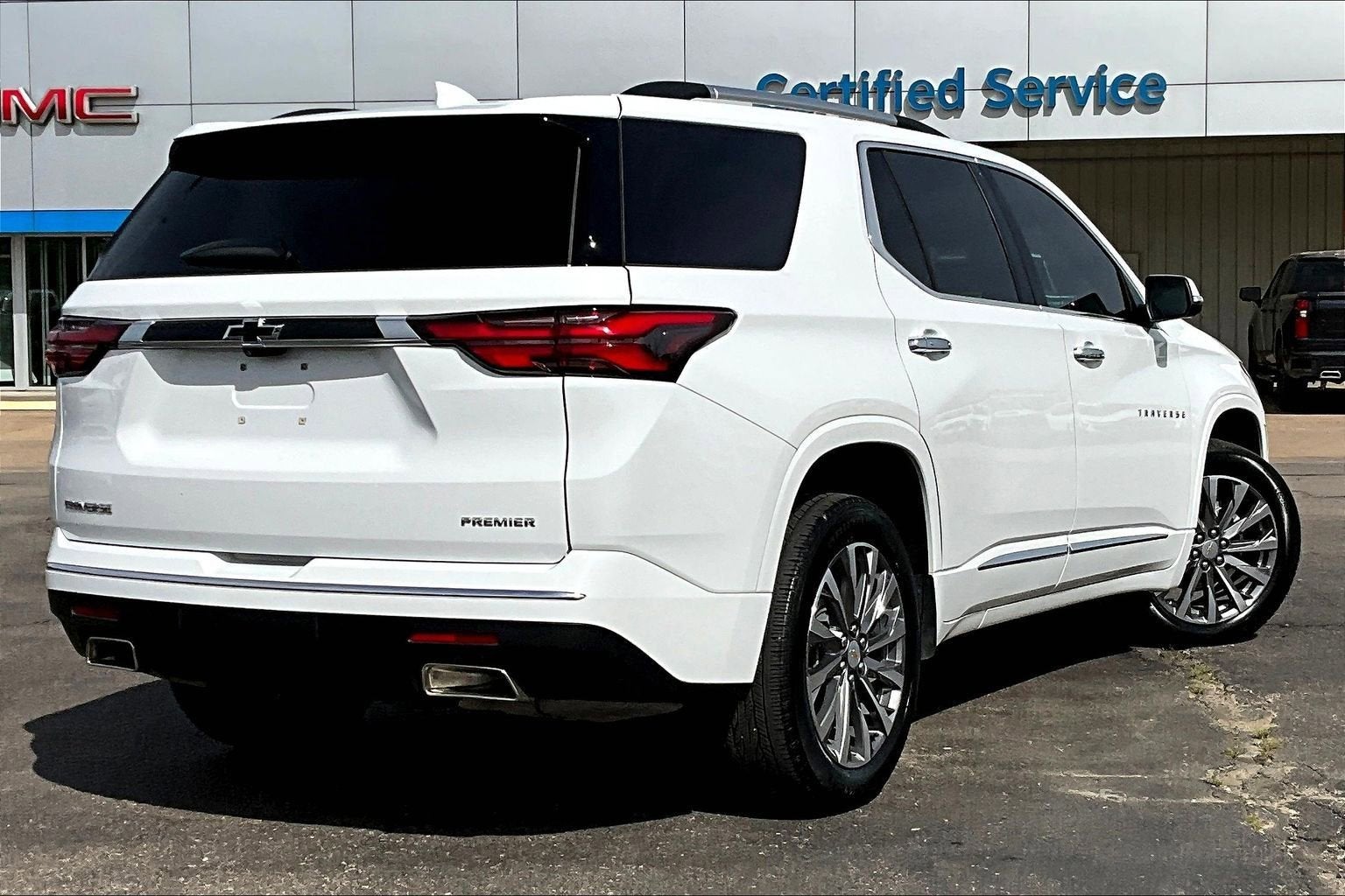 2023 Chevrolet Traverse Premier