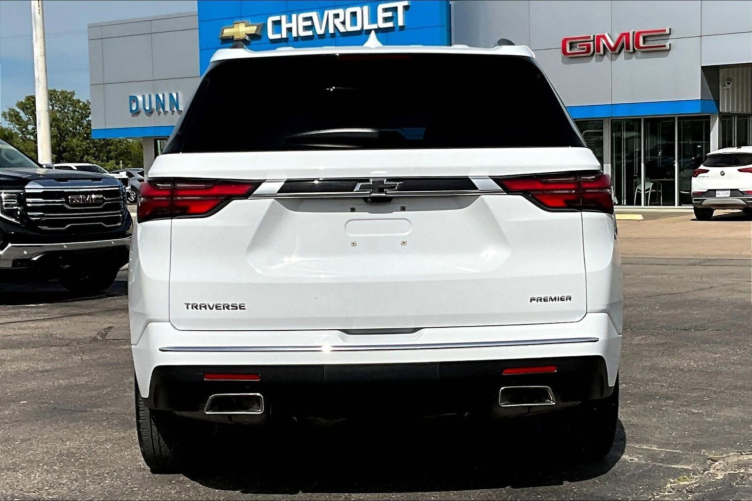 2023 Chevrolet Traverse Premier