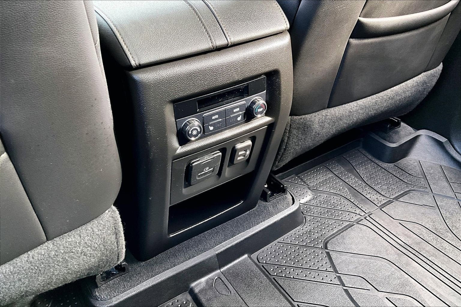 2022 Chevrolet Traverse High Country