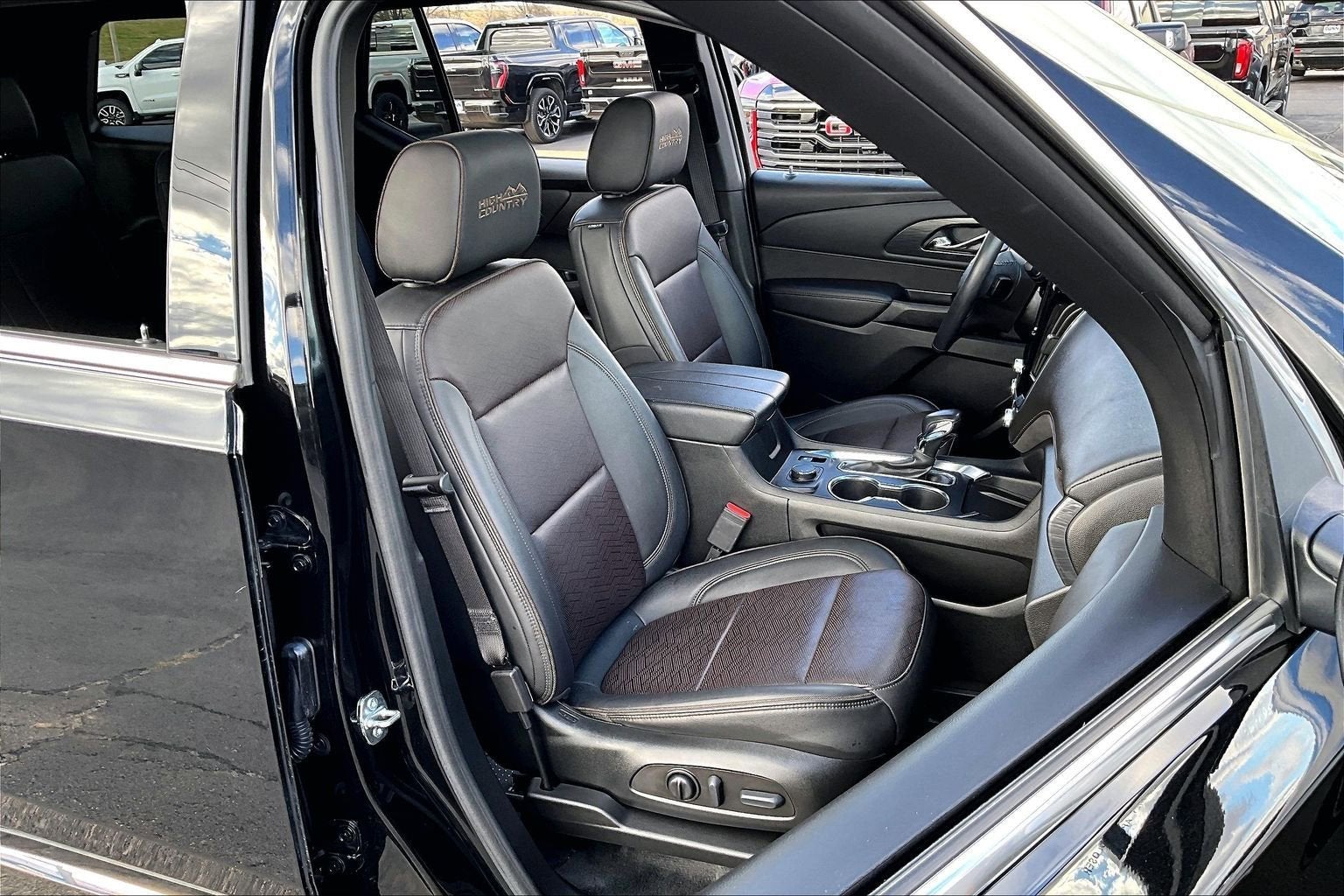 2022 Chevrolet Traverse High Country