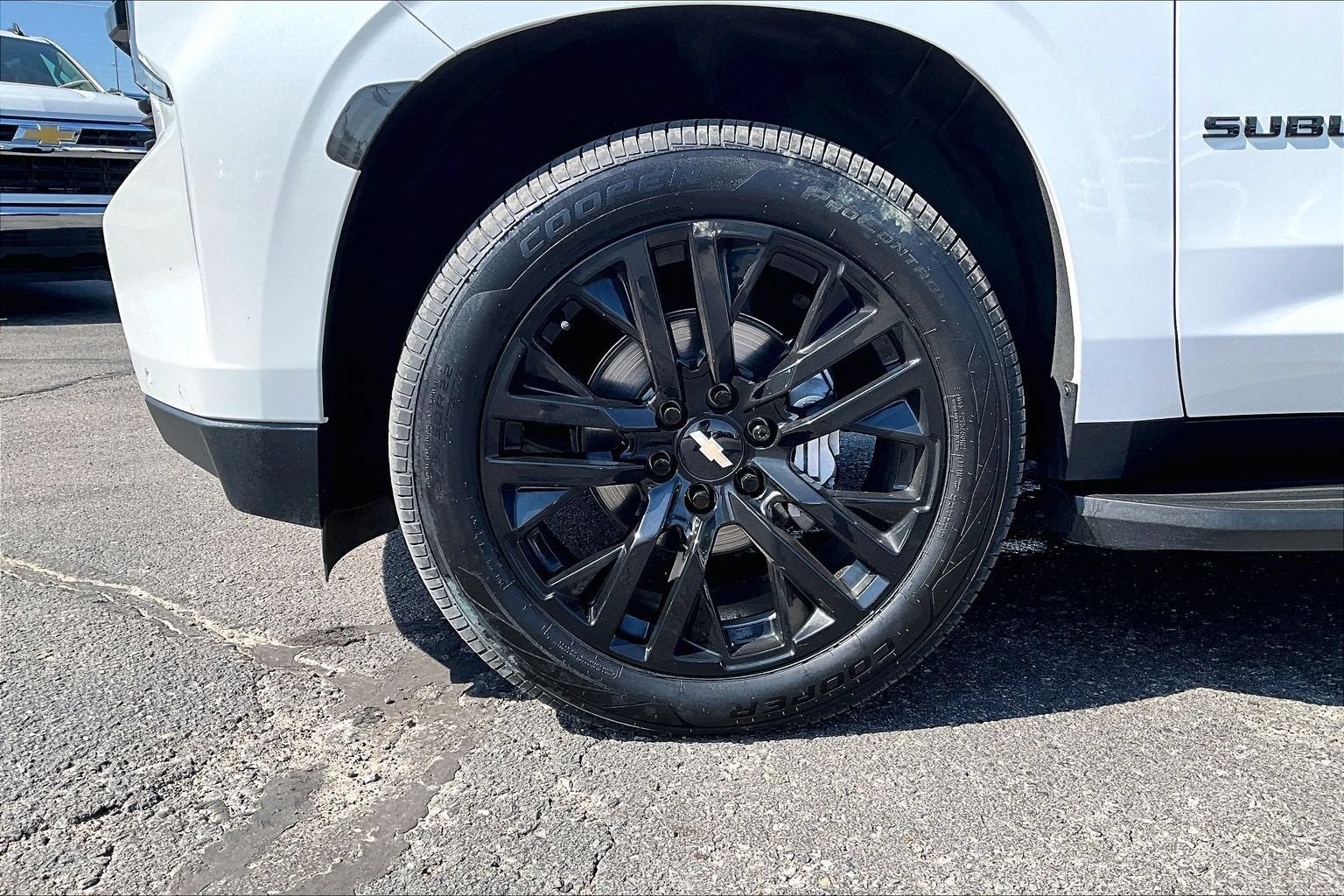 2023 Chevrolet Suburban RST
