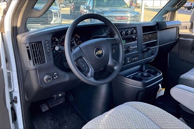 2025 Chevrolet Express Cutaway 3500 1WT