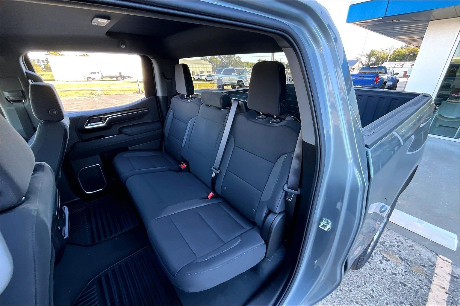 2026 Chevrolet Silverado 1500 LT - Photo 10