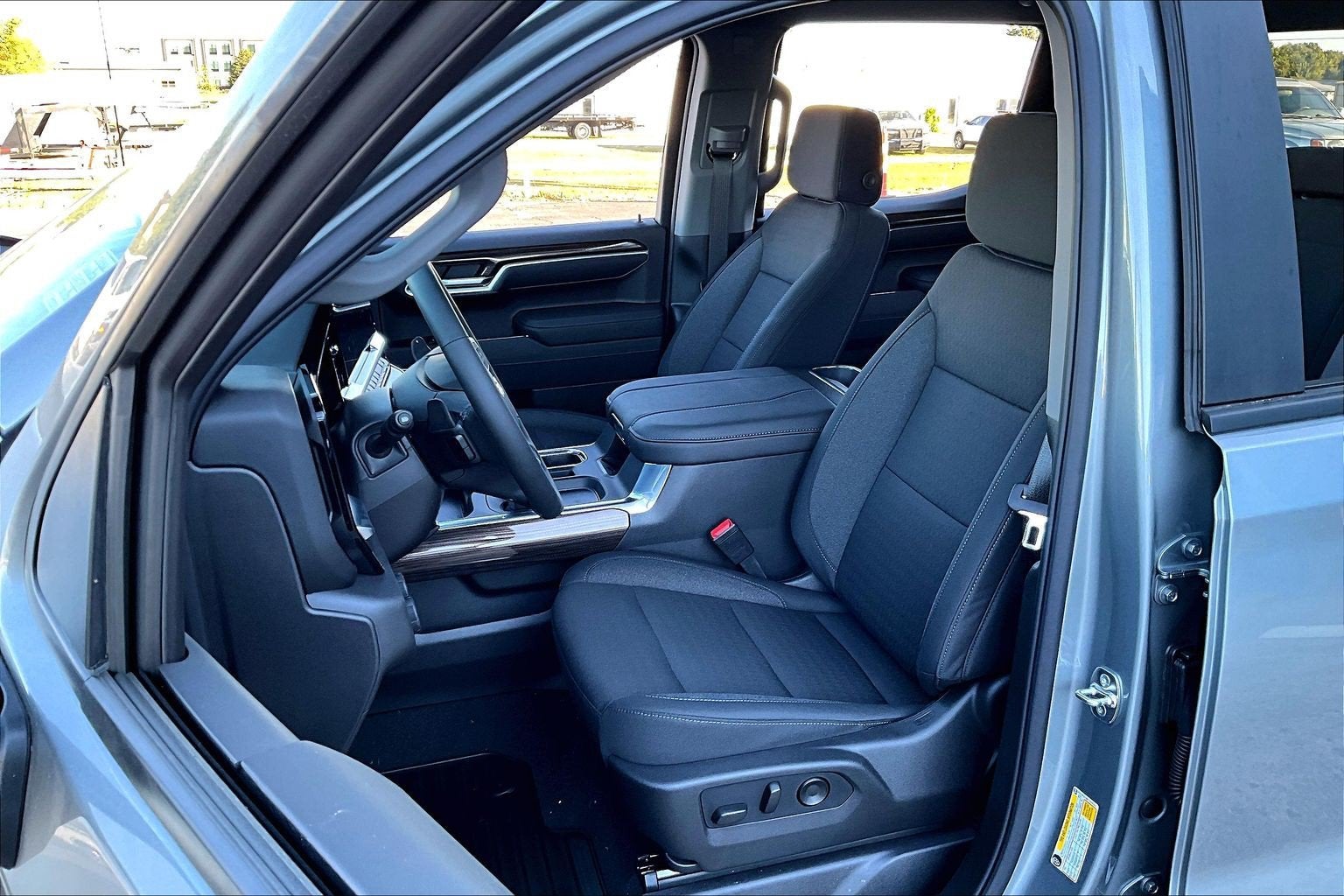 2026 Chevrolet Silverado 1500 LT - Photo 9