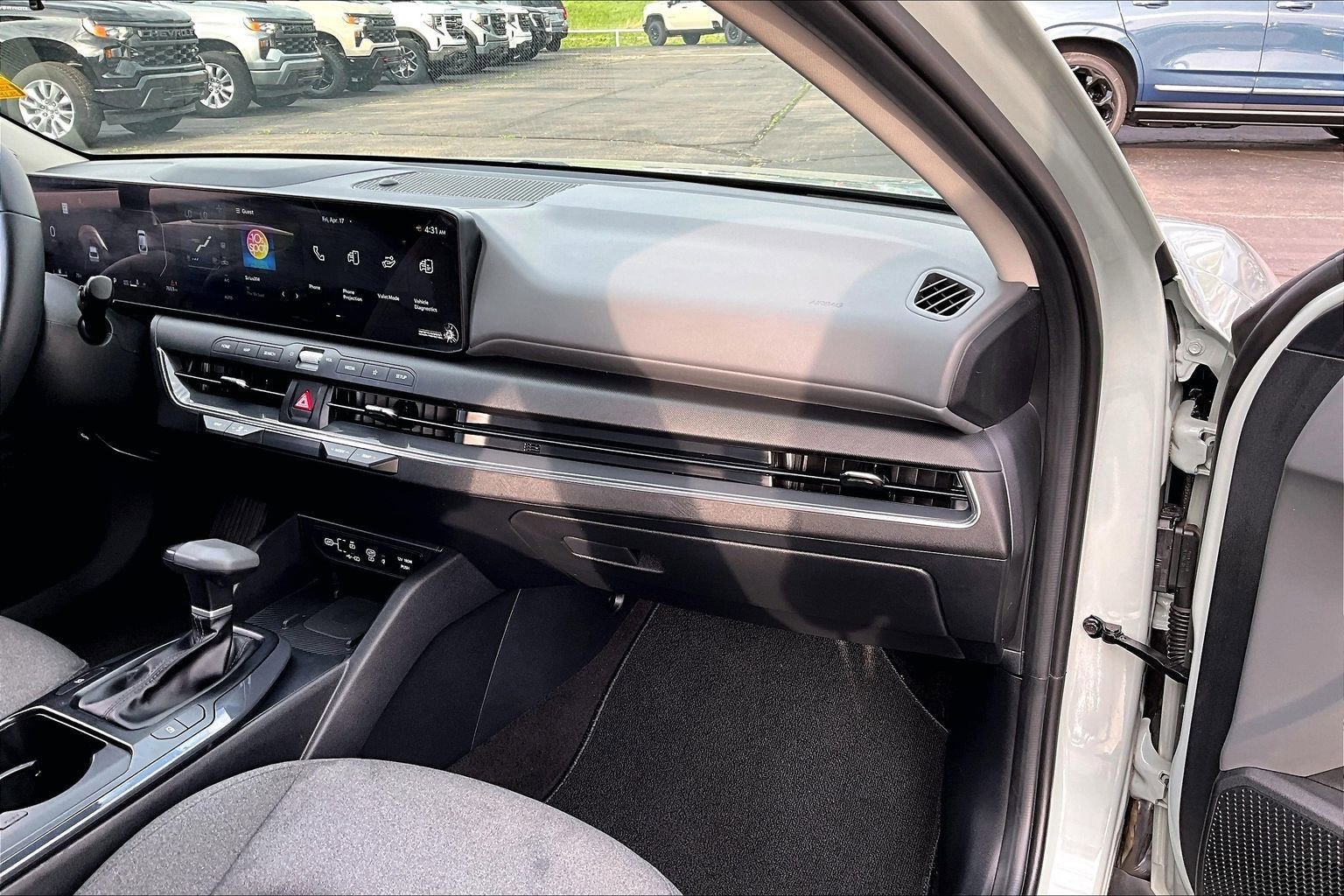 2025 Kia K4 EX