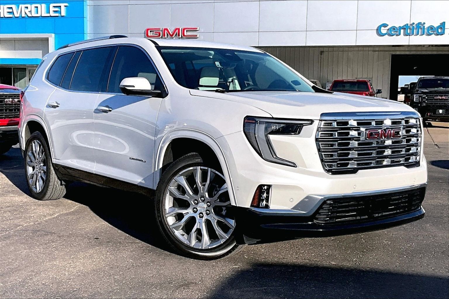2024 GMC Acadia Denali