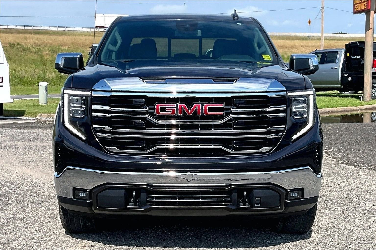 2023 GMC Sierra 1500 SLT
